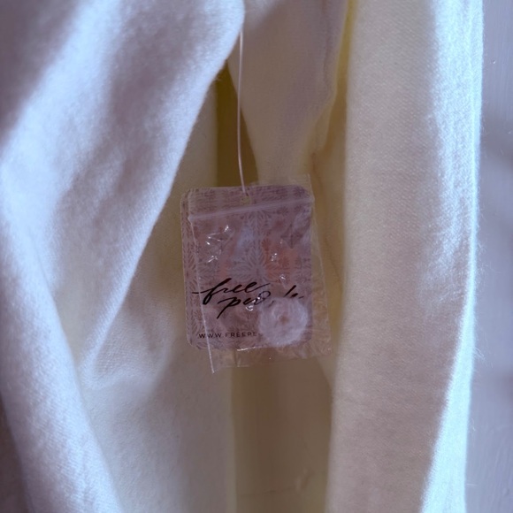 NWT Free People Cream Crew Neck Sweater - Picture 6 of 9
